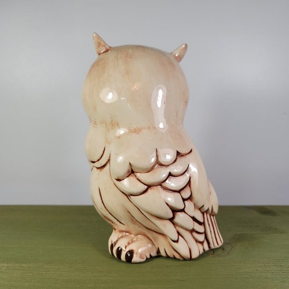 Large Collectable Owl Statue - Picture 2 of 6